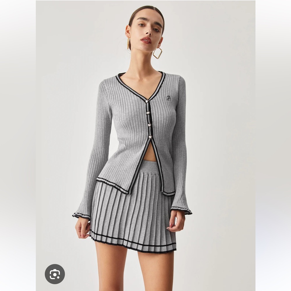 SET (2 pcs) Contrast Trim Curved Cardigan With Matching Pleat Mini Skirt